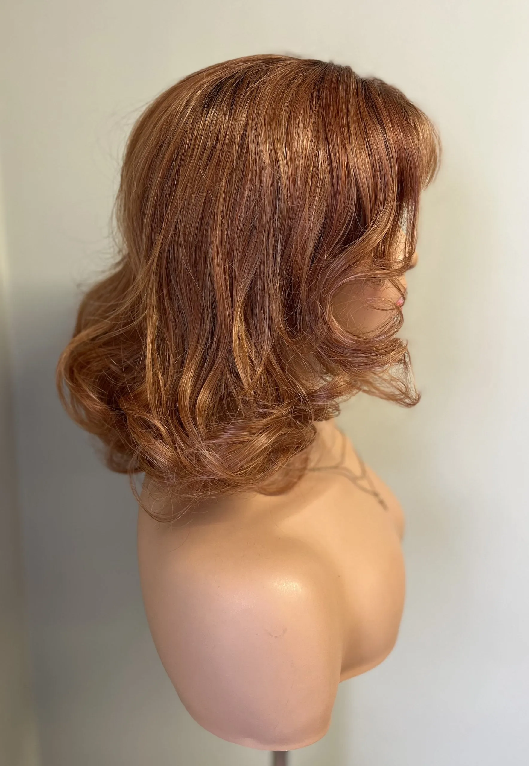 Preloved, Belle Tress, Summer Peach wig | Heat-friendly synthetic | Sumptuous Strawberry | Average cap | 13.5″ length
