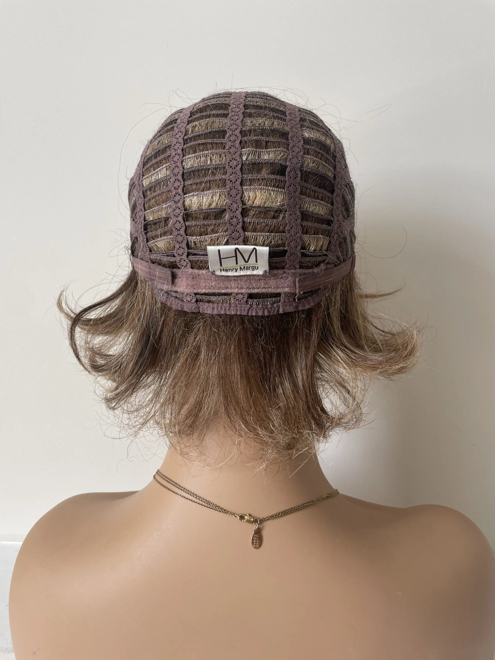 Preloved, Henry Margu, Gianna wig | Synthetic fibre | Light Chestnut Brown | Petite cap |  5.5" length